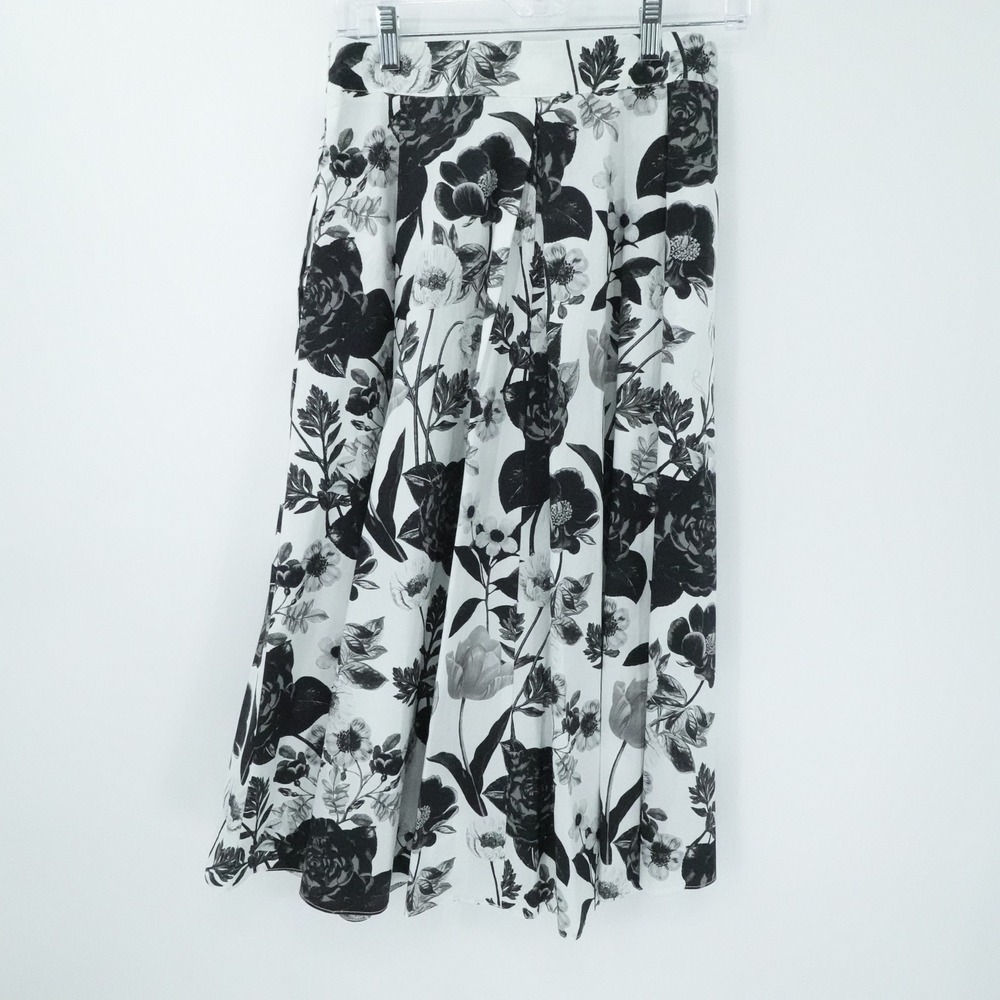 Kasia Midi Skirt Womens Medium Black White‎ Floral Pleated Dark Romantic